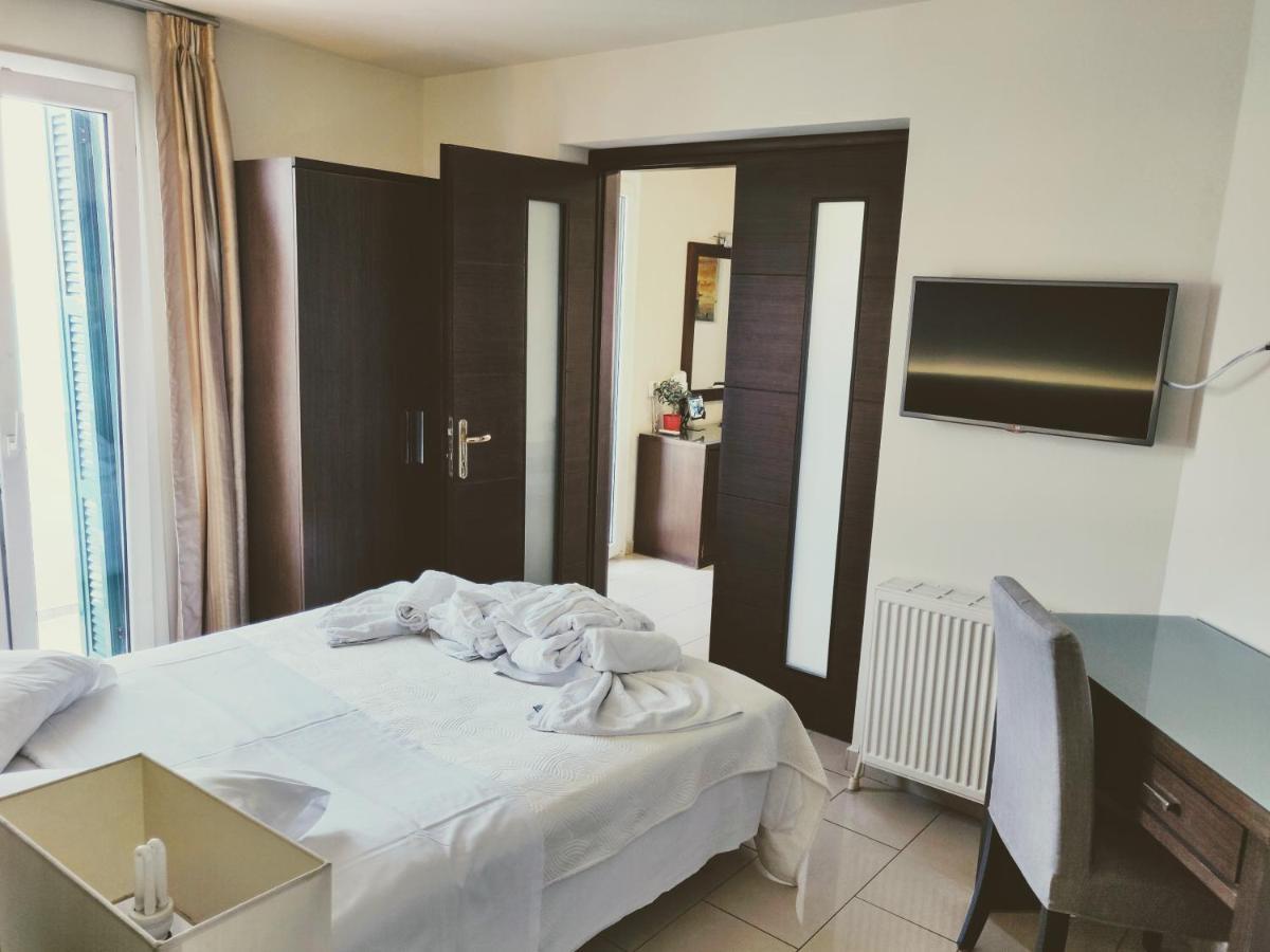 The Manessi City Boutique Hotel Poros Town Ngoại thất bức ảnh