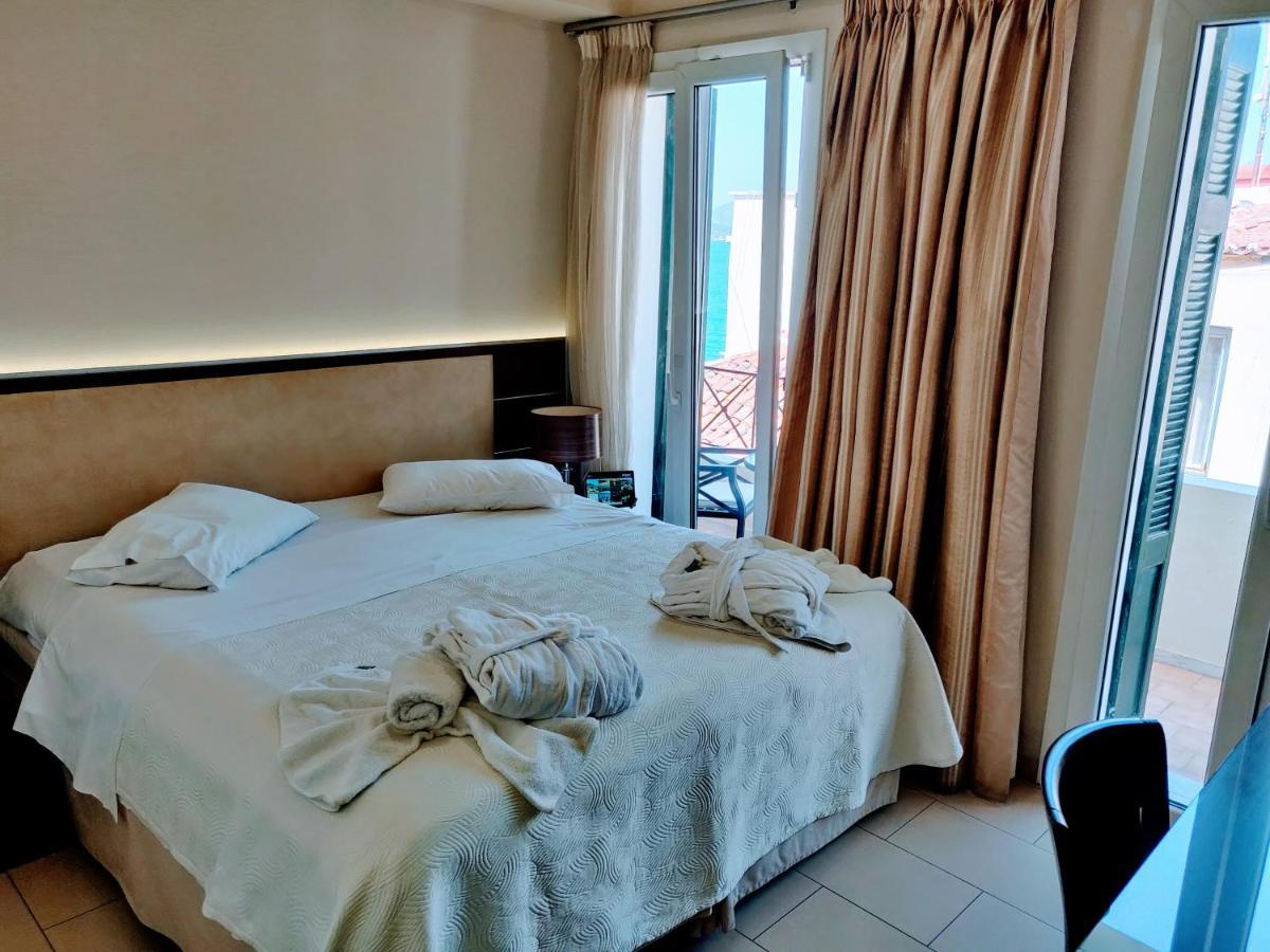 The Manessi City Boutique Hotel Poros Town Ngoại thất bức ảnh
