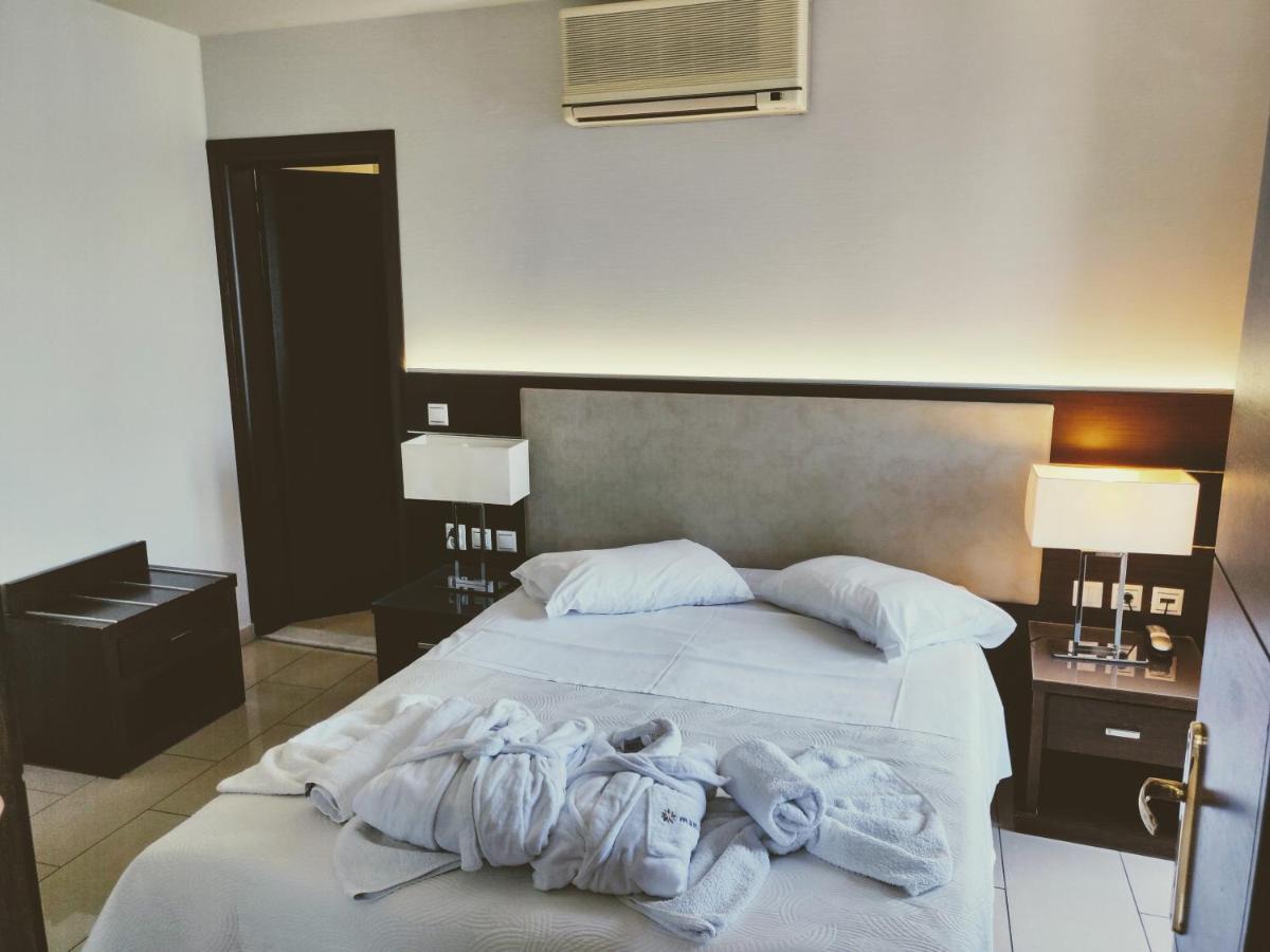 The Manessi City Boutique Hotel Poros Town Ngoại thất bức ảnh