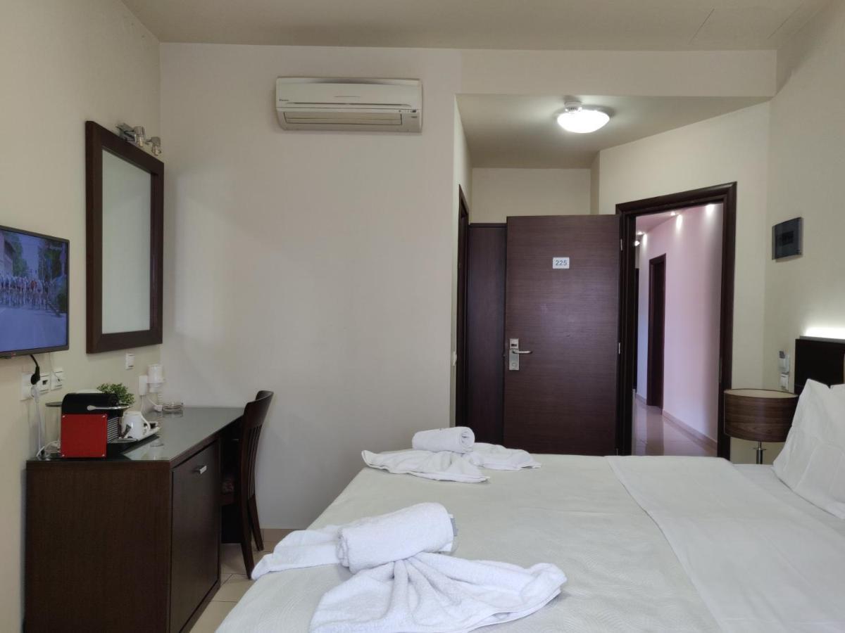 The Manessi City Boutique Hotel Poros Town Ngoại thất bức ảnh