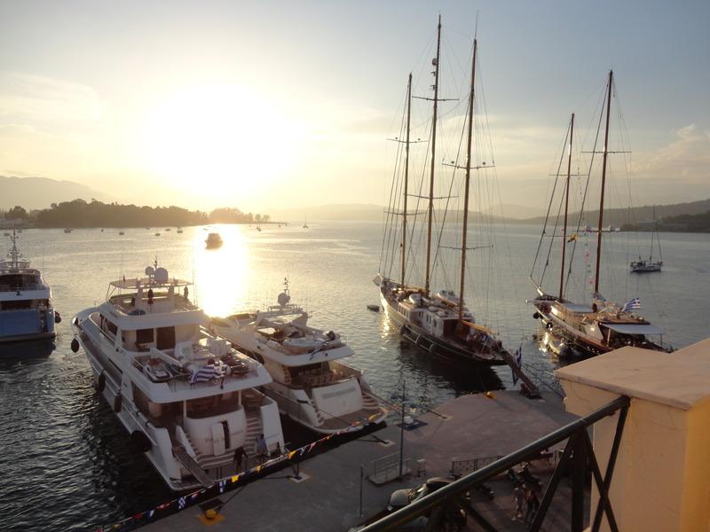 The Manessi City Boutique Hotel Poros Town Ngoại thất bức ảnh