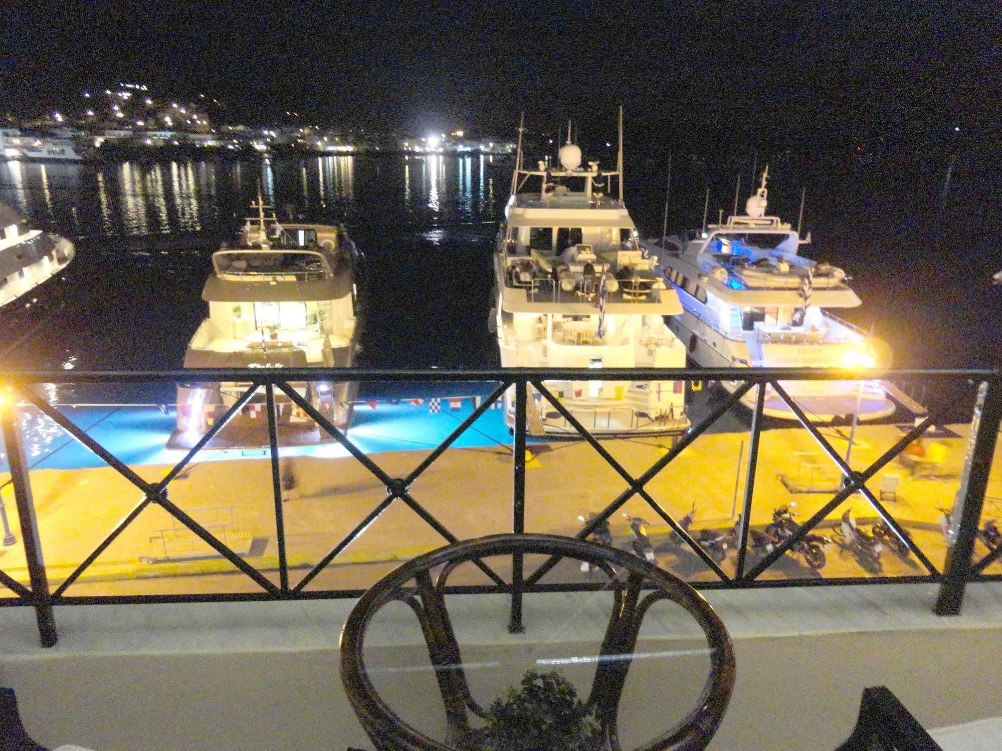 The Manessi City Boutique Hotel Poros Town Ngoại thất bức ảnh